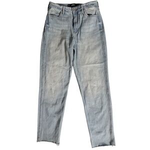Hollister Ultra High Rise Light Wash Mom Jean Vintage Stretch Raw Hem 7R W28/L27